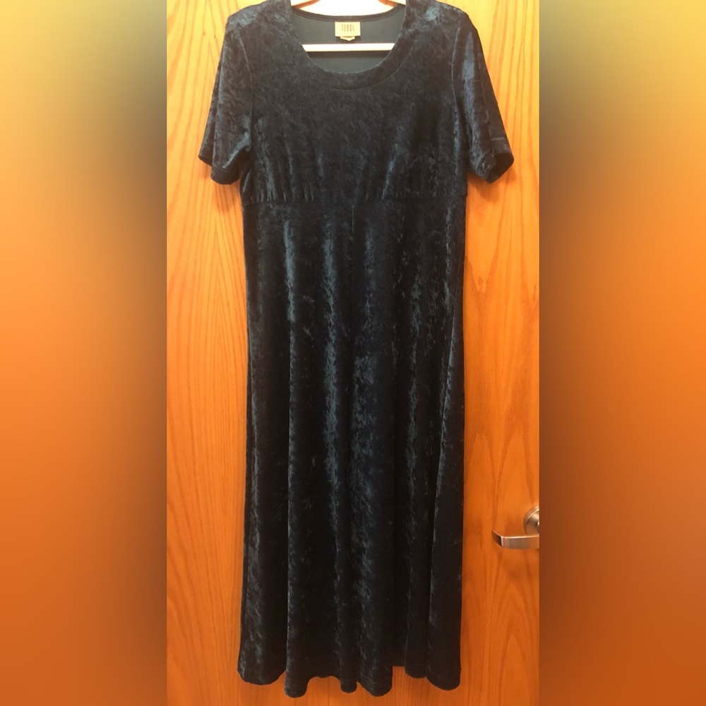 Teddi Emerald Green Crushed Velvet 90s Shirt Sleeve Maxi Dress Medium